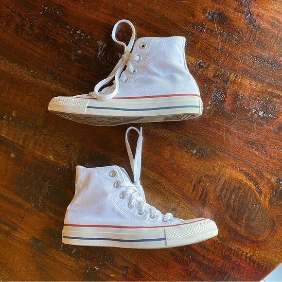 Chuck Taylor all star canvas high tops size 3.5  white sneakers shoes - Picture 1 of 7
